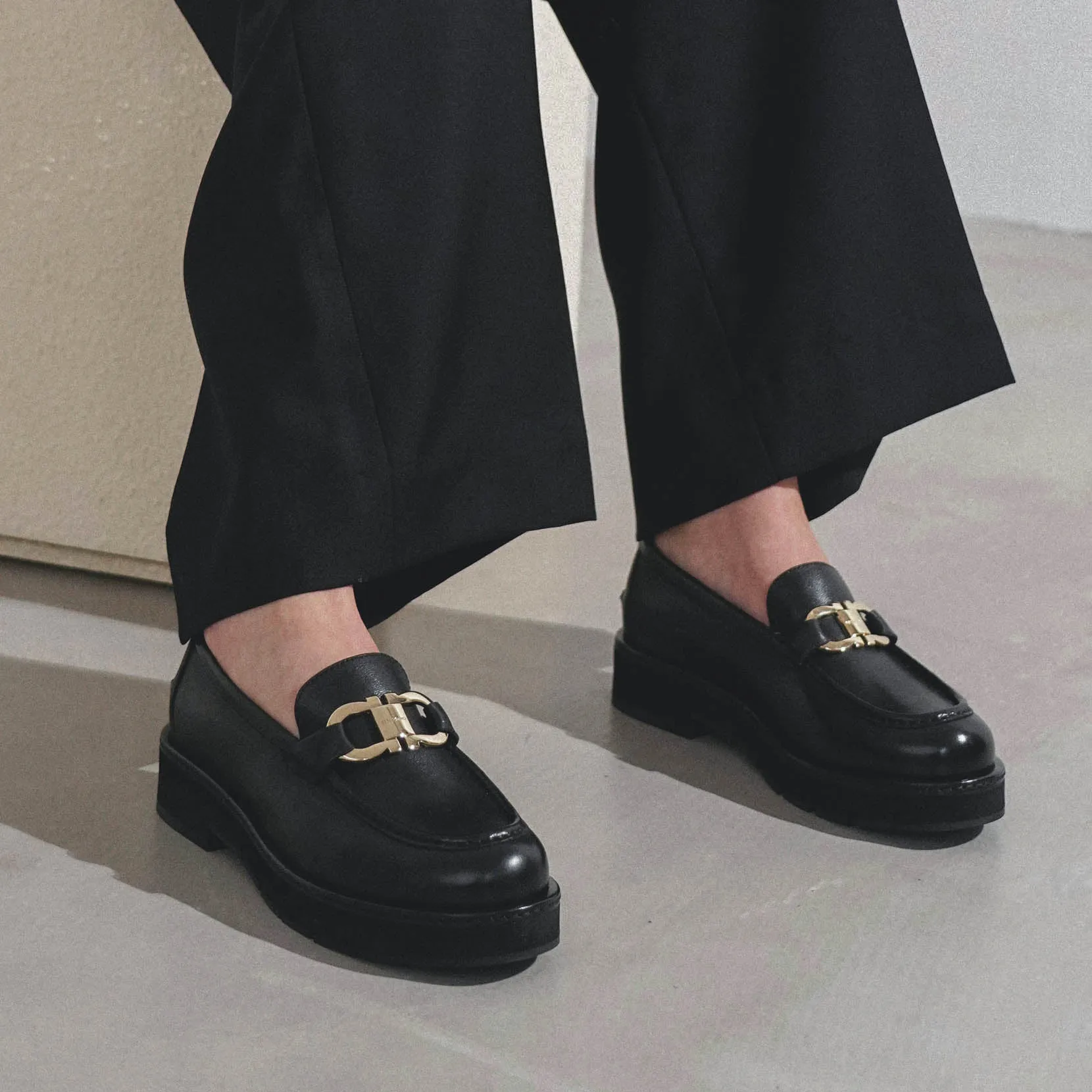 Maryan lug black leather loafer